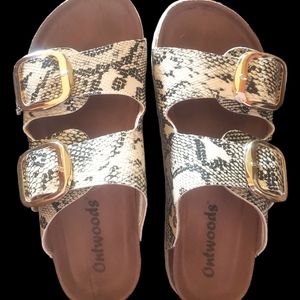 NIB Outwoods Buckle Strap Sandals Size 8